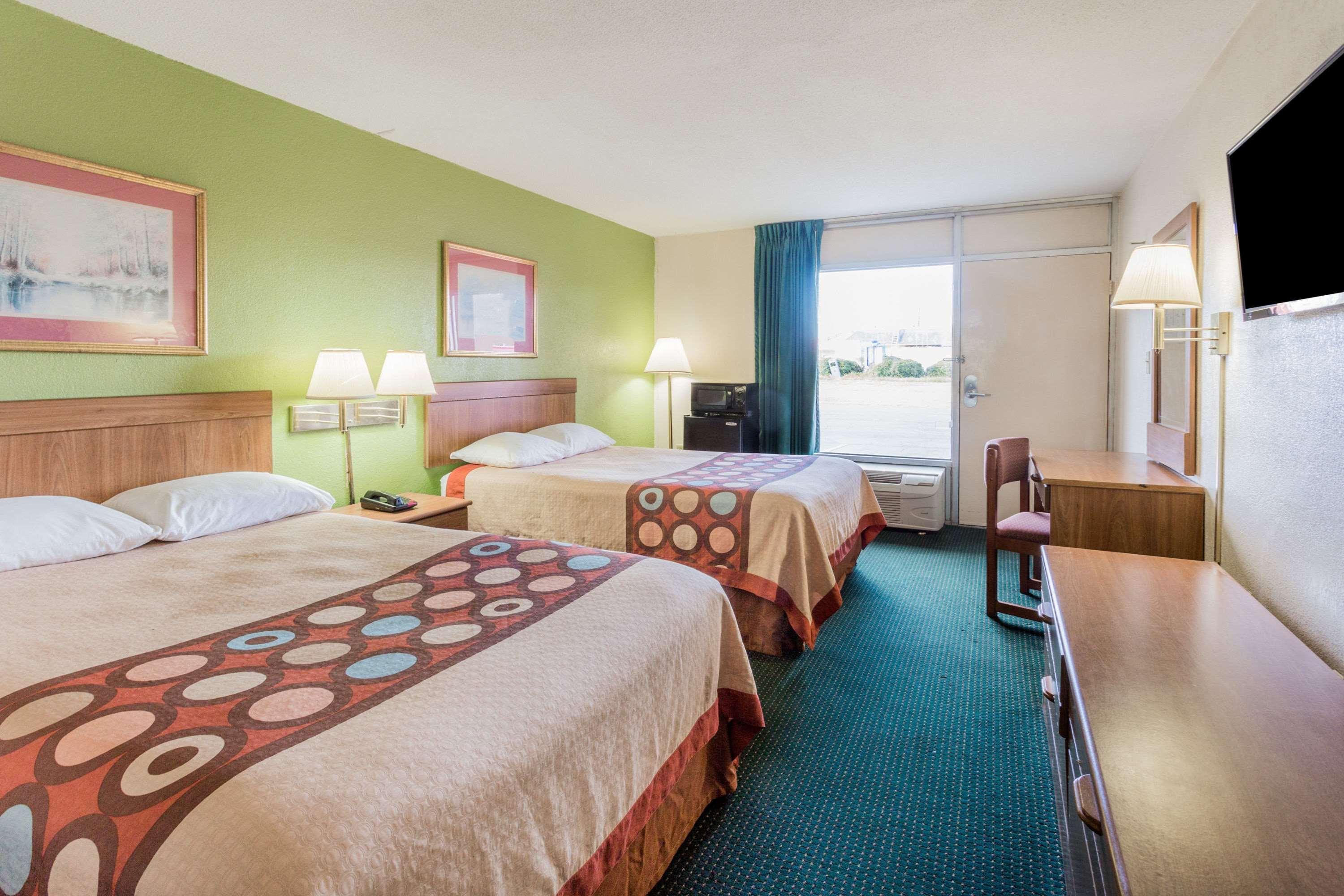 Hotel Super 8 By Wyndham Tifton Exterior foto