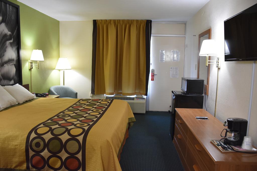 Hotel Super 8 By Wyndham Tifton Exterior foto