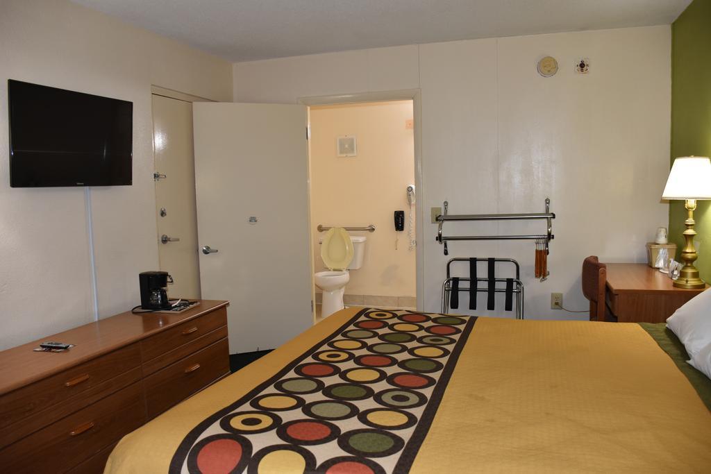 Hotel Super 8 By Wyndham Tifton Exterior foto