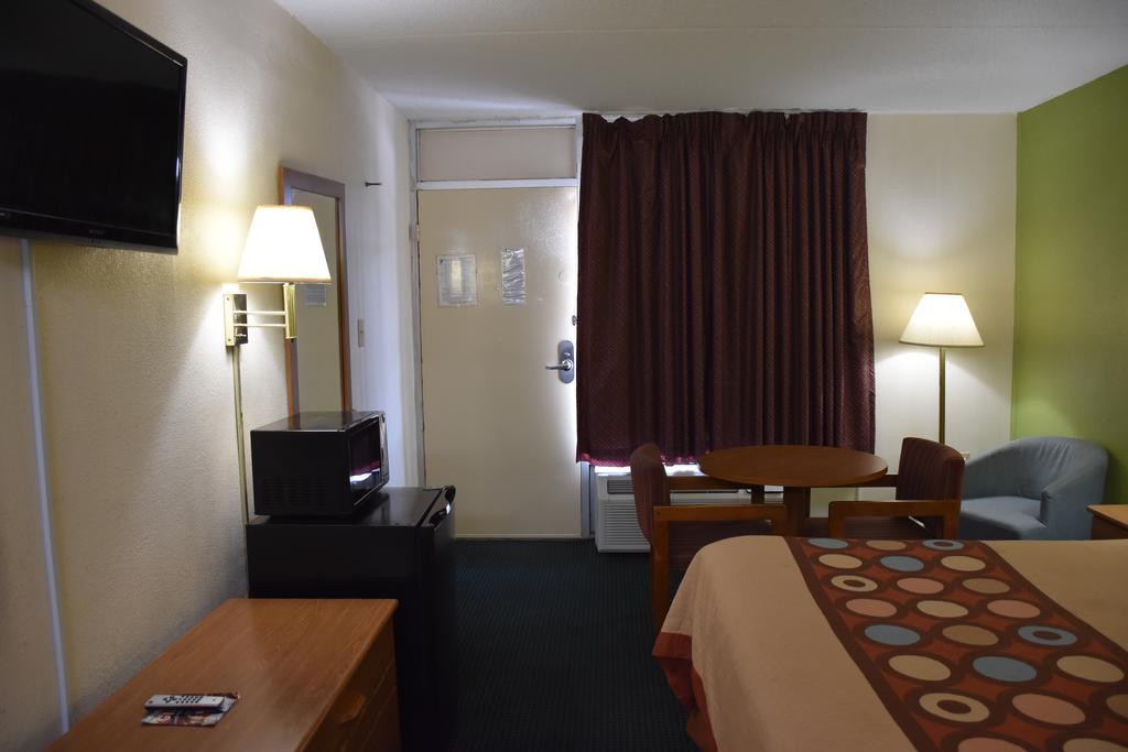 Hotel Super 8 By Wyndham Tifton Exterior foto