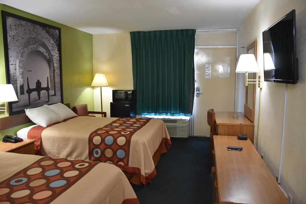 Hotel Super 8 By Wyndham Tifton Exterior foto